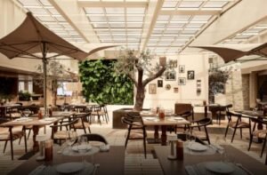 crystal cruises beefbar restaurant